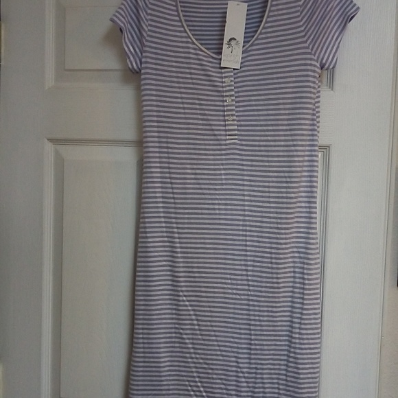 Dress - Picture 1 of 2